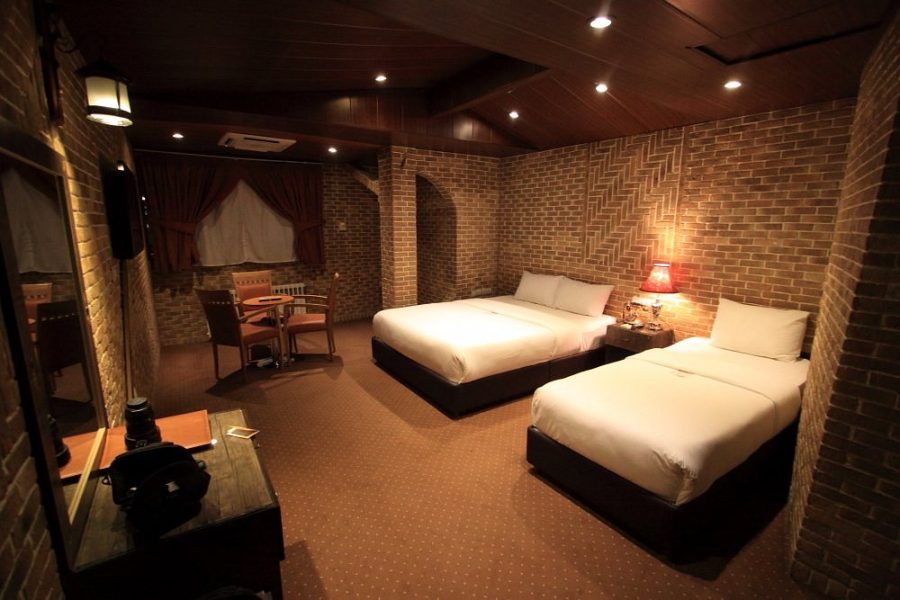 Setaregan Hotel / Shiraz