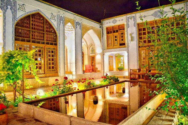 Isfahan Traditional Hotel / Isfahan