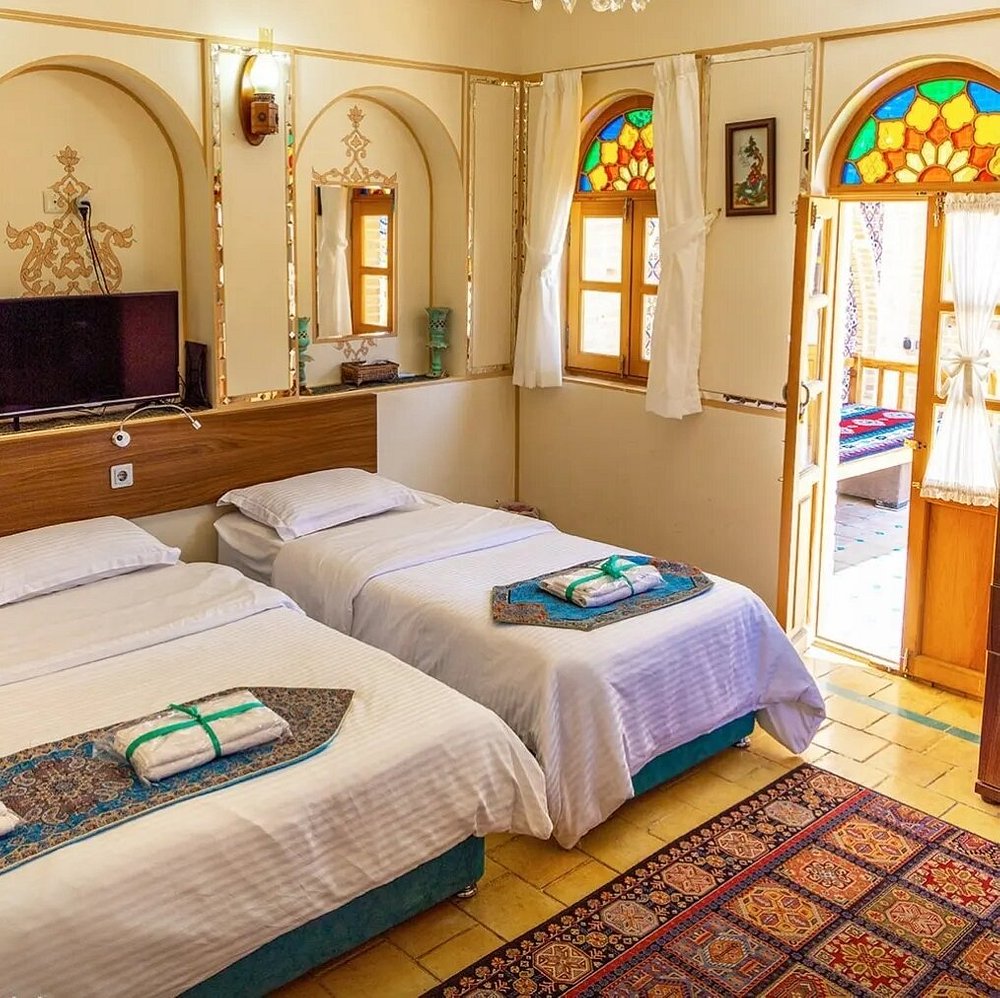 Golara Traditional Hotel / Isfahan