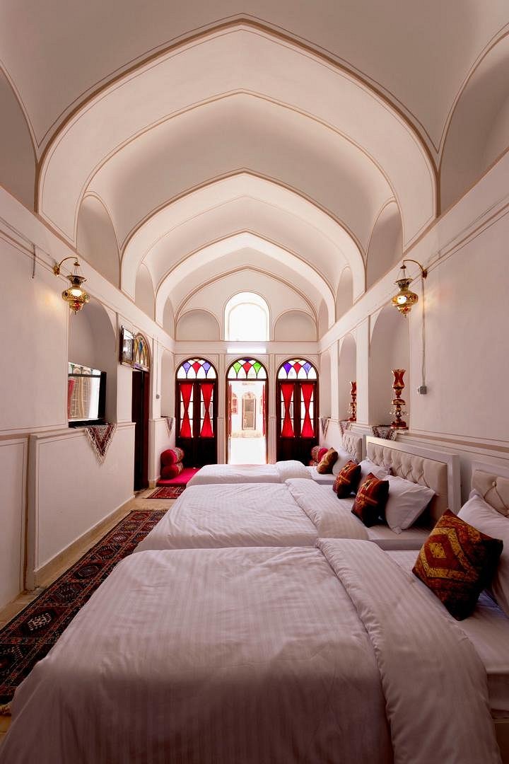 Sohrevardi Traditional Hotel / Isfahan