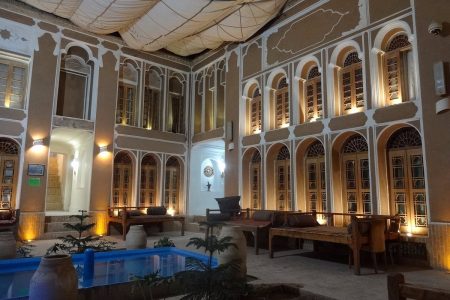 Traditional Hotel / Yazd
