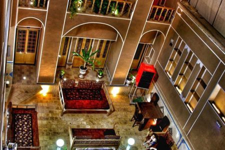 Almas Yazd Traditional Hotel / Yazd