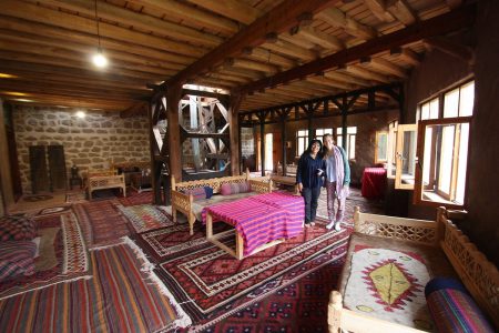 Seven Guesthouse in / Alamut  Qazvin