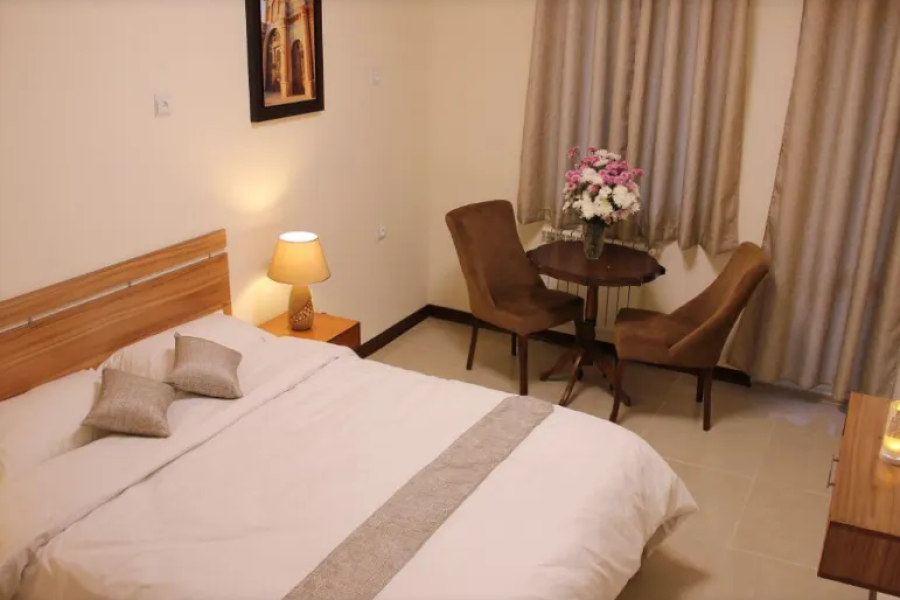 ミラヴェ・ホステル／テヘラン