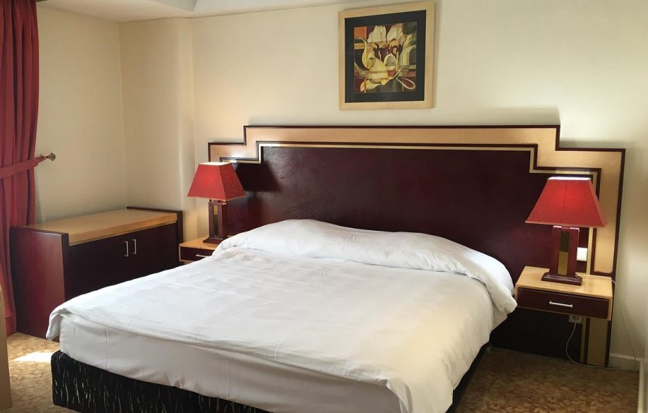 Tabriz El-Goli Pars Hotel / Tabriz