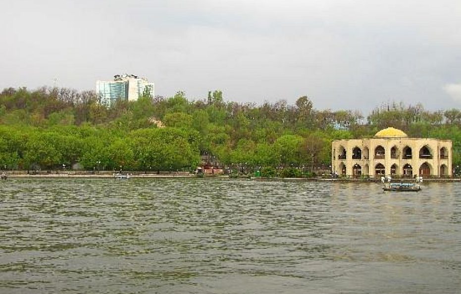 Tabriz El-Goli Pars Hotel / Tabriz