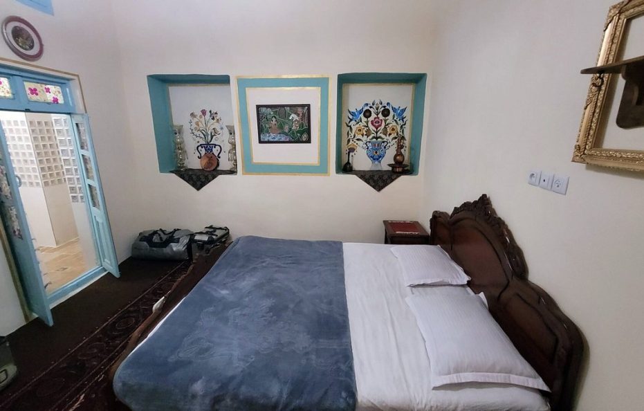 Anam traditional hotel / Zanjan