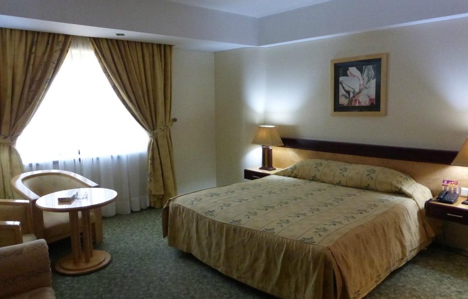 Tabriz El-Goli Pars Hotel / Tabriz