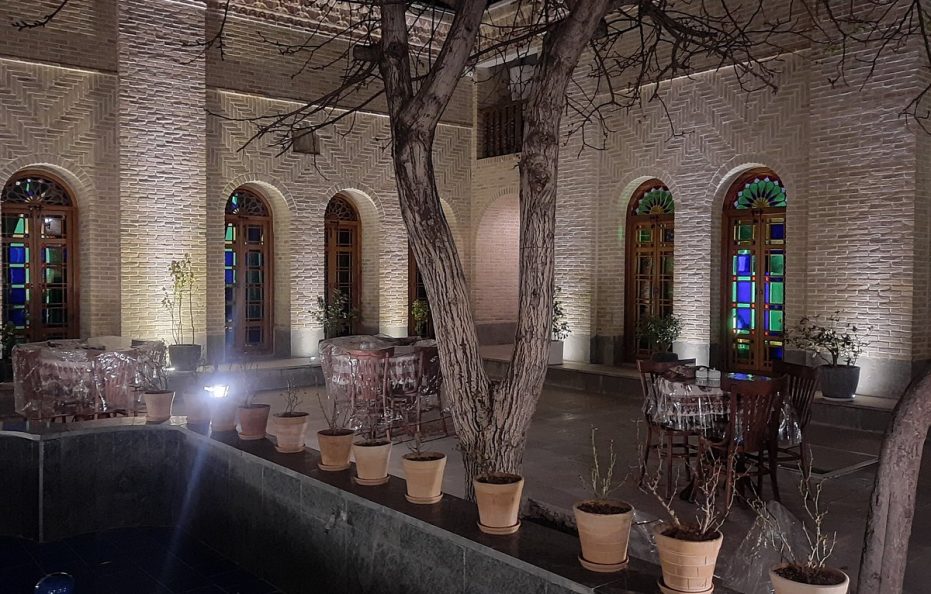 Zanjan Boutique Hotel / Zanjan