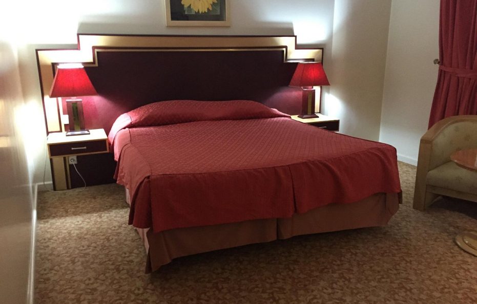 Tabriz El-Goli Pars Hotel / Tabriz