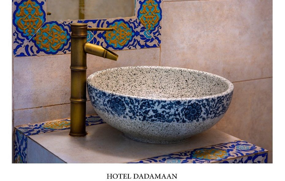 Dadamaan Hotel / Zanjan