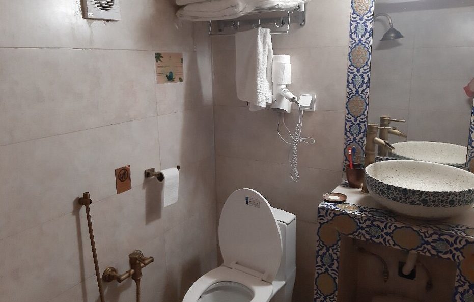 Dadamaan Hotel / Zanjan