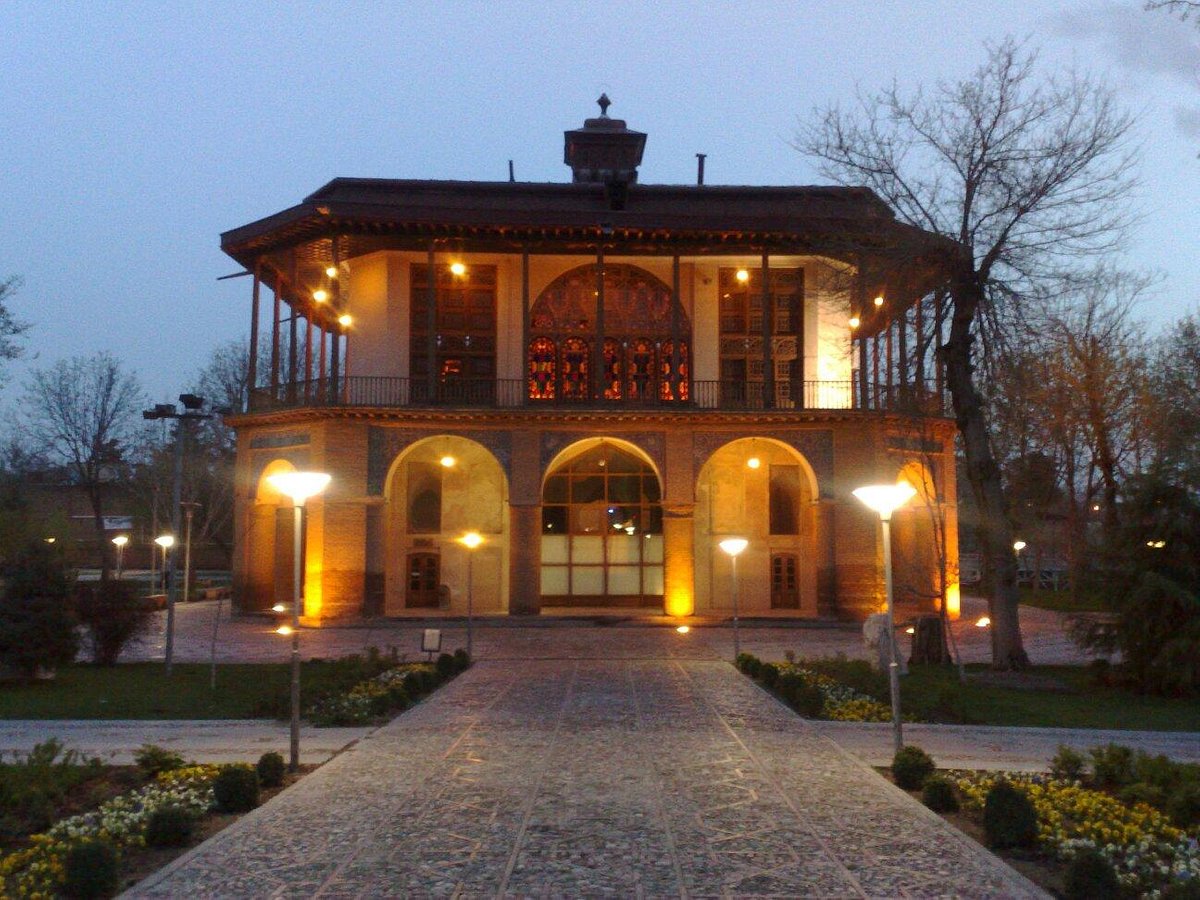 Chehel Sotun Palace, Qazvin