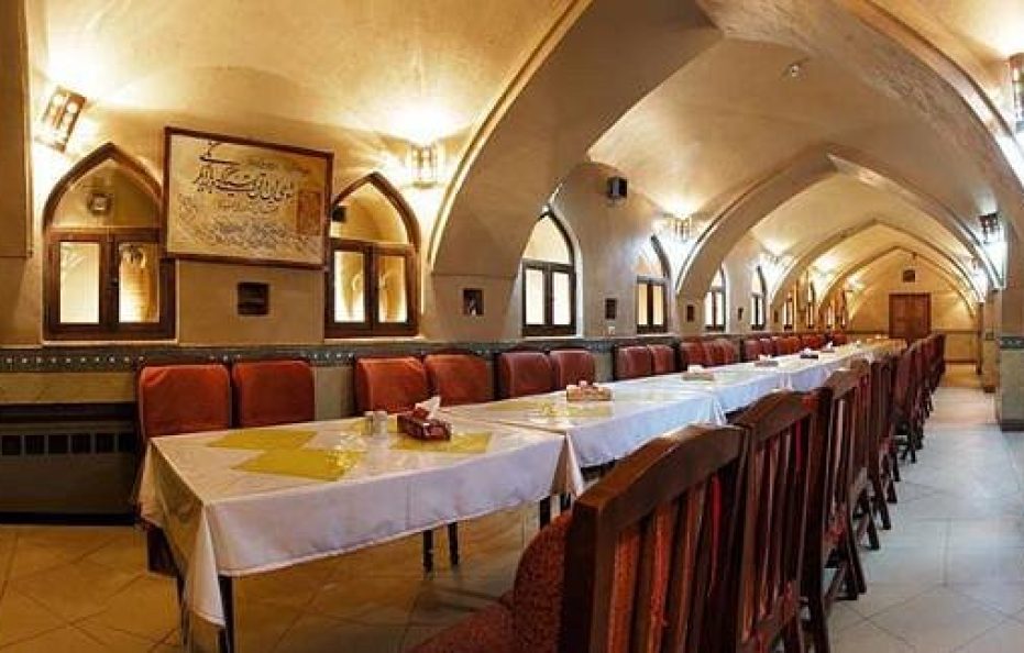 ArgeGoogad Hotel / Golpayegan