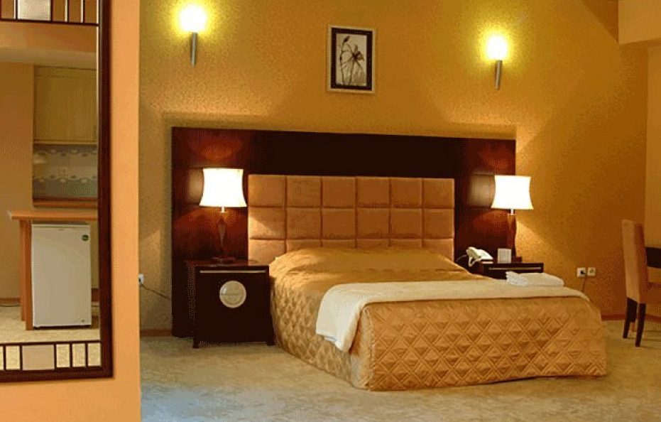 Shahryar International Hotel / Tabriz