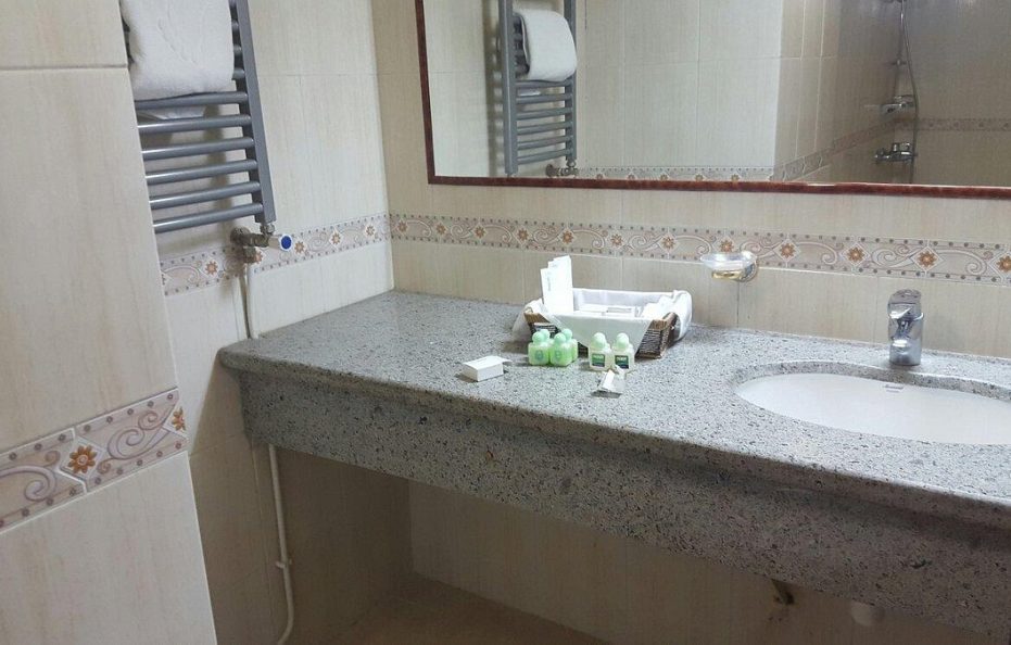 Shahryar International Hotel / Tabriz