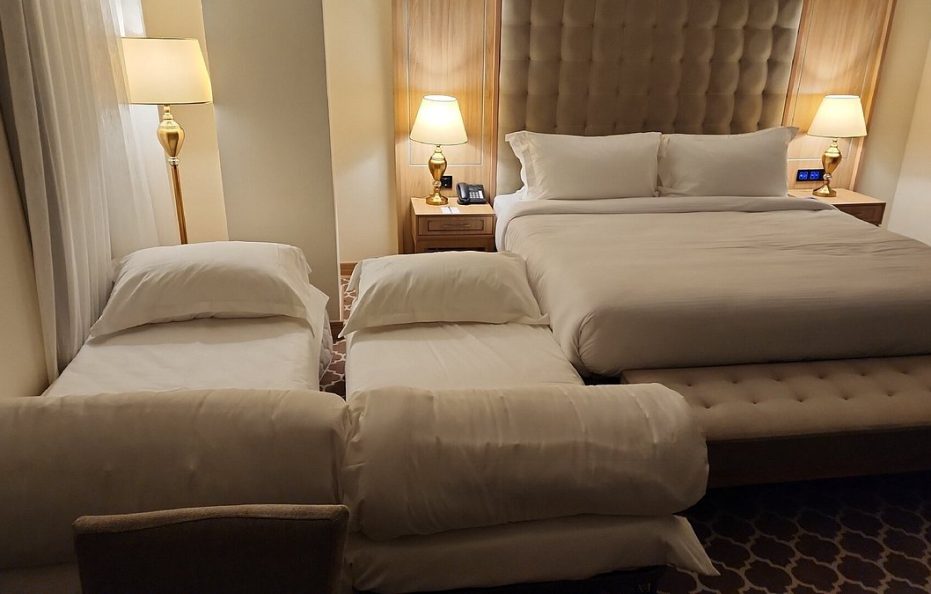 Misagh Melal Grand Hotel / Mashhad