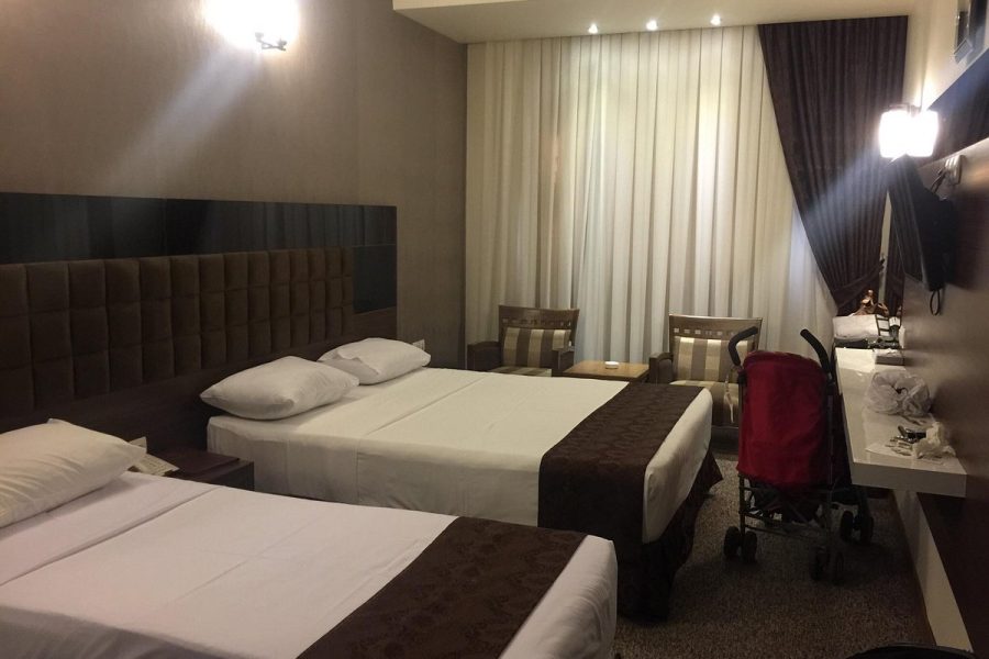 Sinoor Grand Hotel / Mashhad