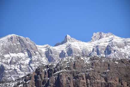 Dena Summit Zagros Mountain Irán Montañismo Senderismo